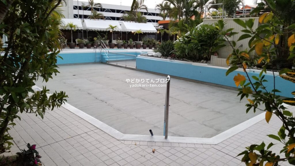 ホテルグランビューガーデン沖縄のプール