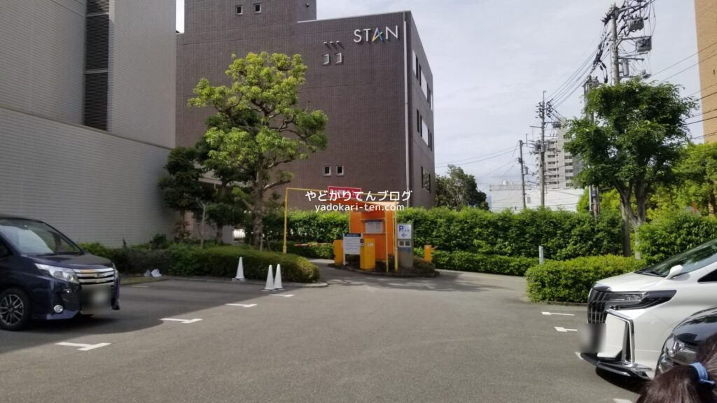 徳島グランヴィリオホテルの立体駐車場入り口