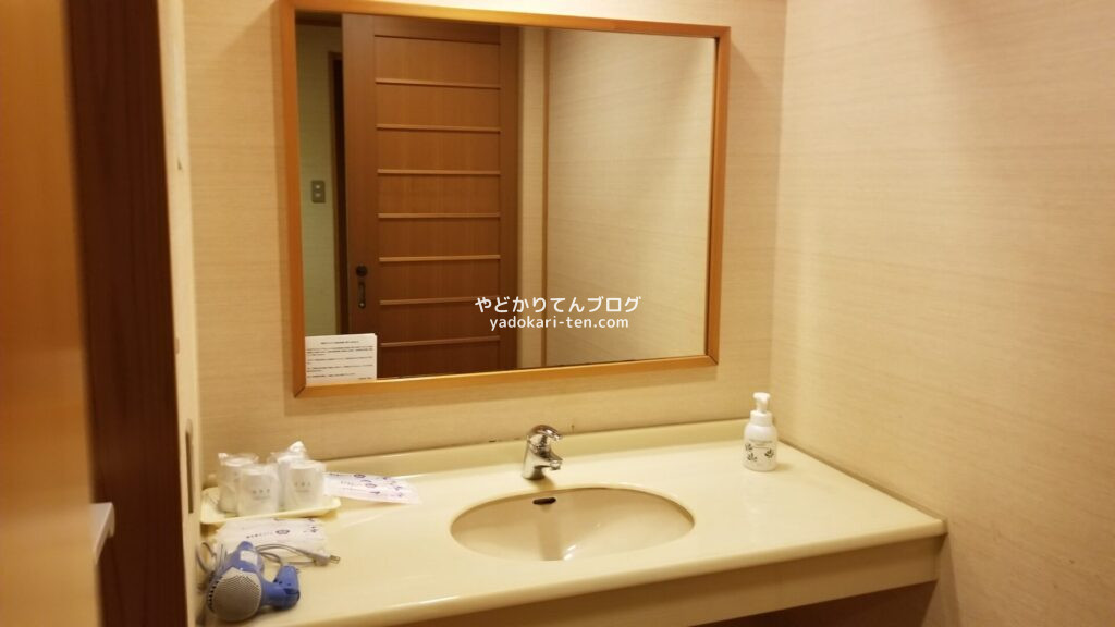湯本観光ホテル西京の客室洗面所
