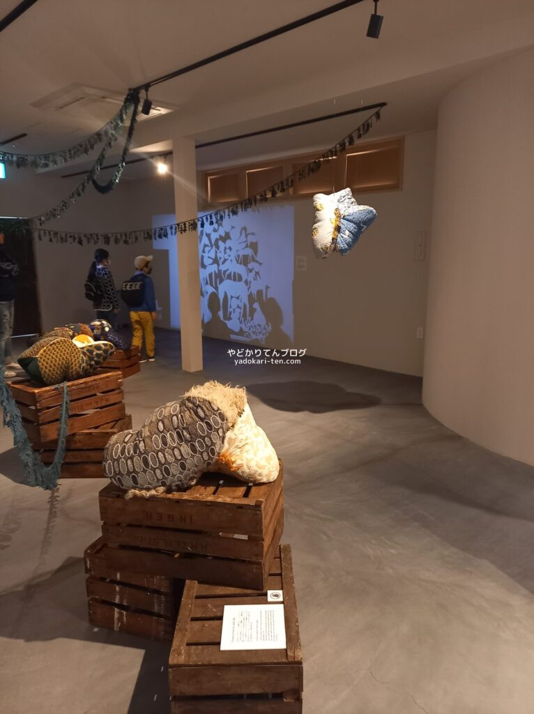 多気ヴィソンミナペルホネンミュージアムの映像展示