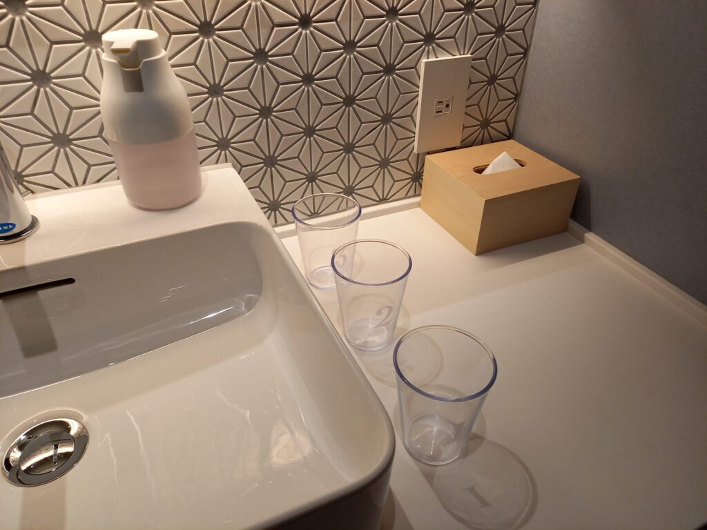 OMO7大阪の客室洗面所