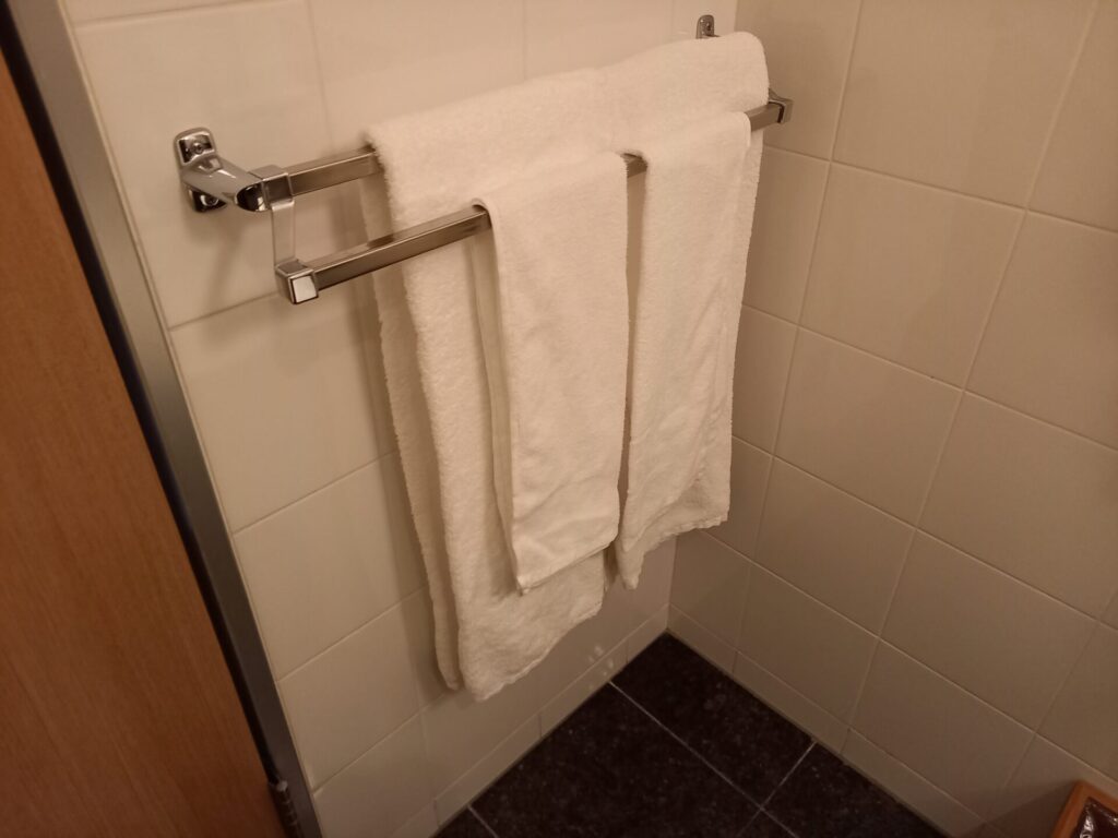 リーガロイヤルホテル京都の客室バスルームのタオル