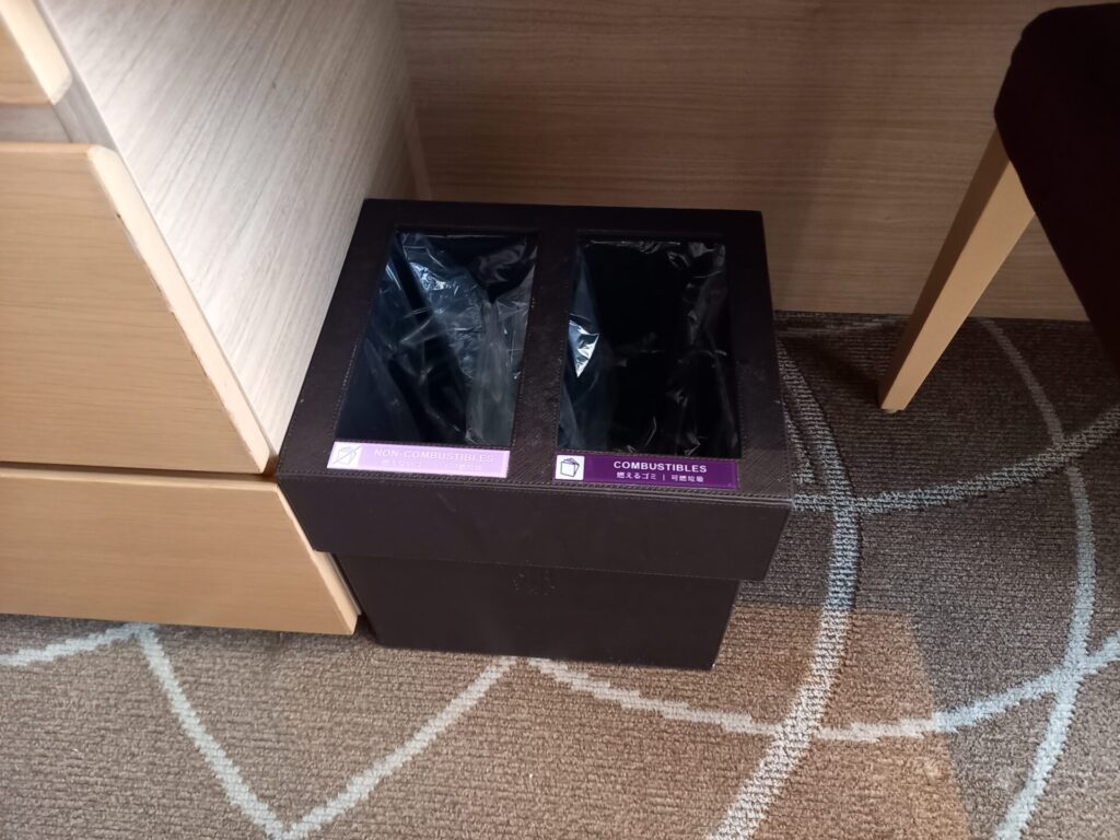 リーガロイヤルホテル京都の客室にあるゴミ箱